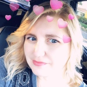 Meet your Posher, Denise